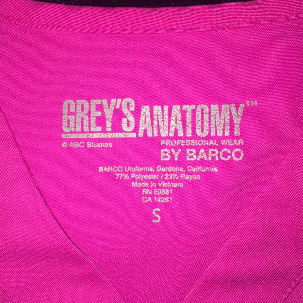 Grey’s Anatomy scrub top - Picture 3 of 3